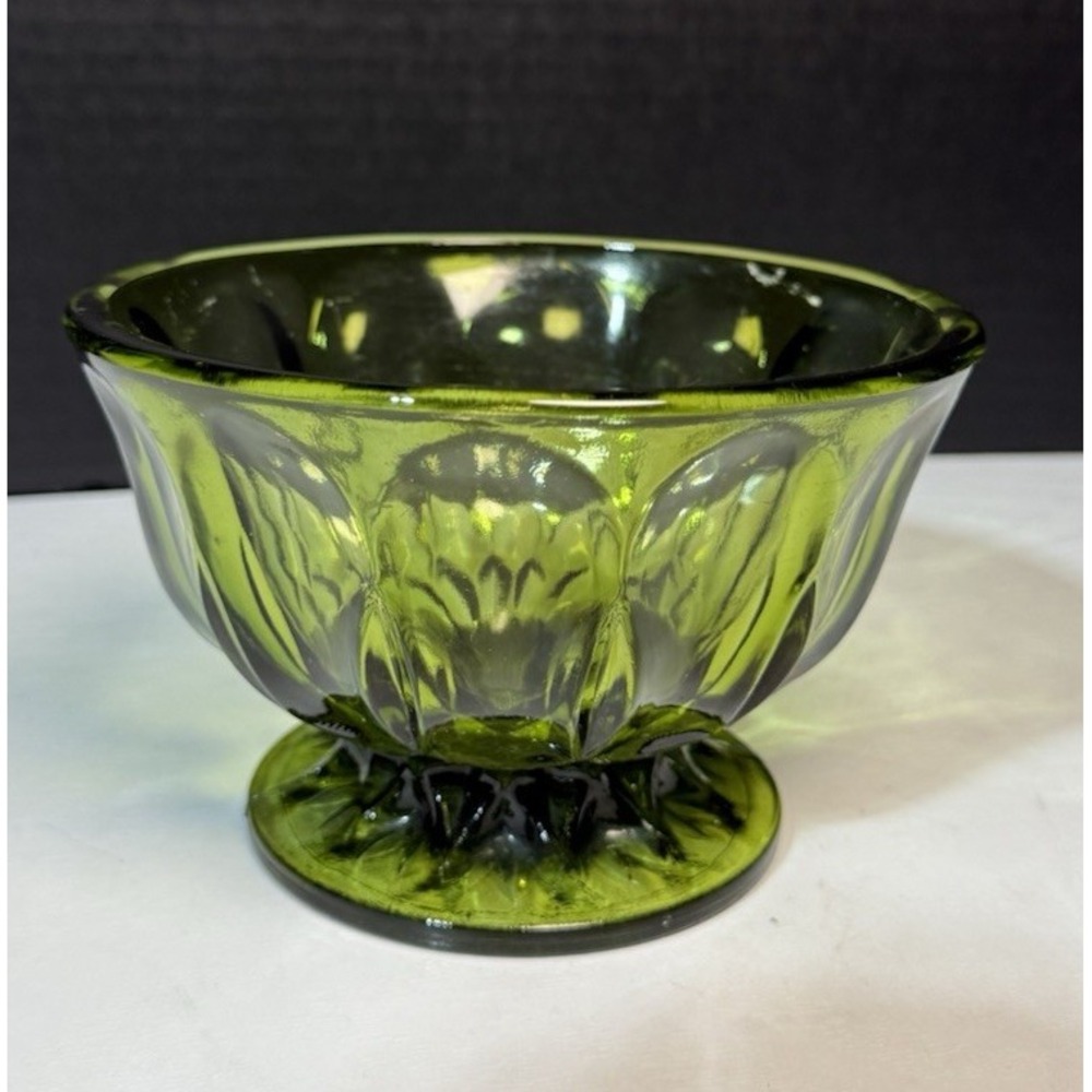 Vintage Anchor Hocking Emerald Green Glass Fairfield Pedestal Candy Dish Bowl
